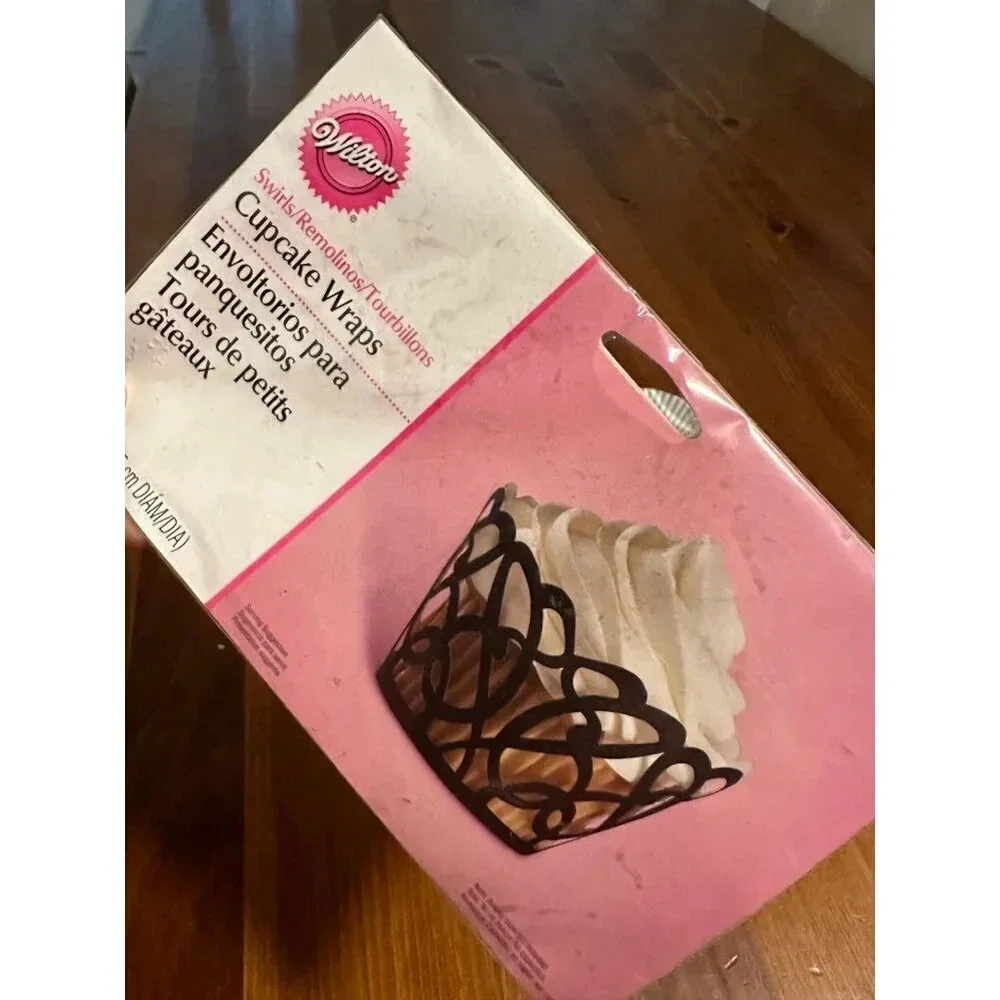 Wilton Cupcake Wraps and Zebra striped cupcake cups